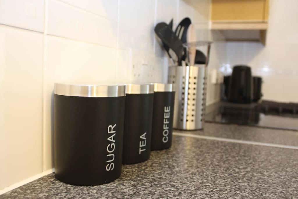 2 Bed 2 Bath Apartment & Parking - Lgw 10Min Drive Crawley  Exteriör bild